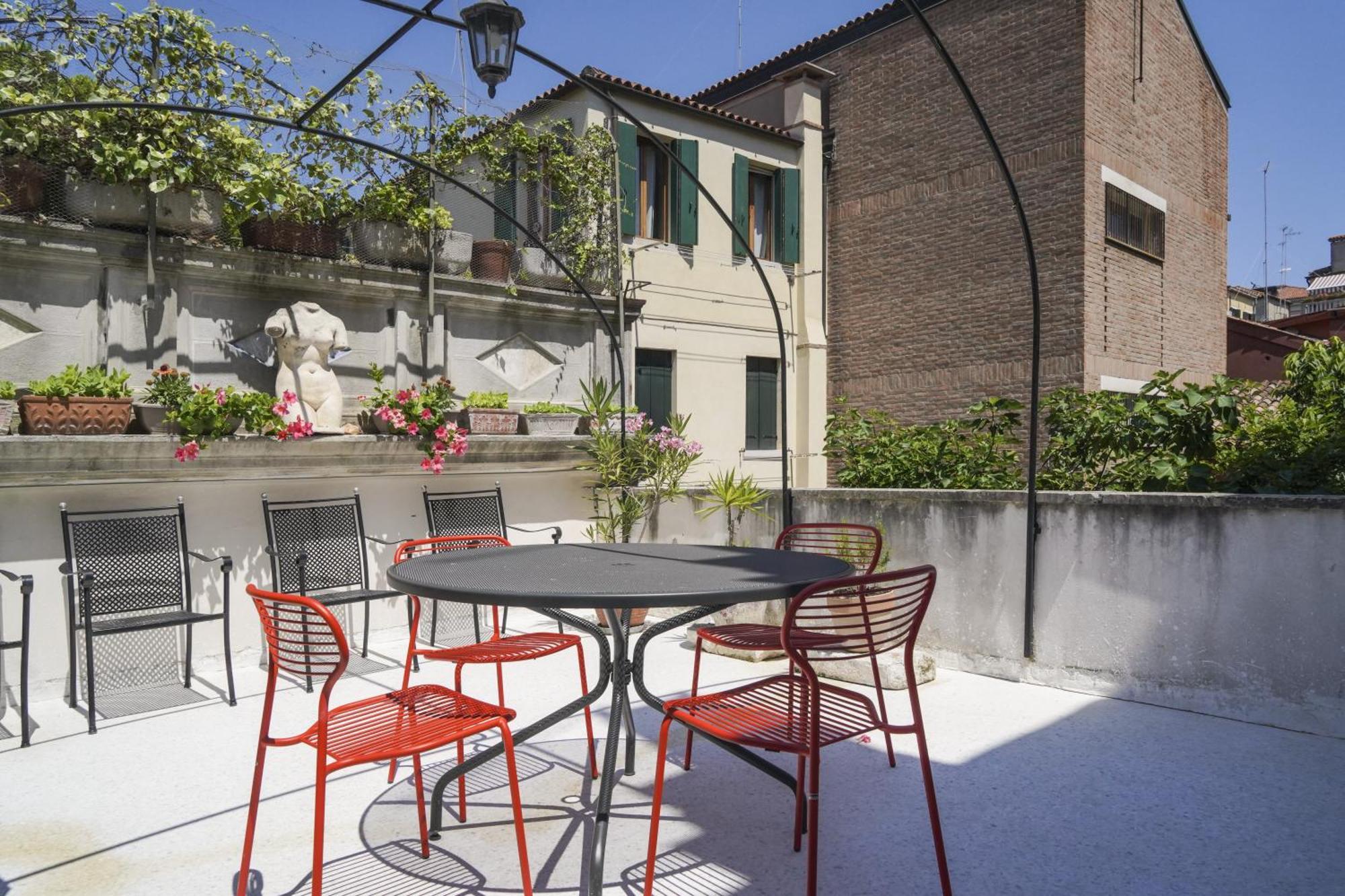 Family Apartment With Terrace Βενετία Εξωτερικό φωτογραφία